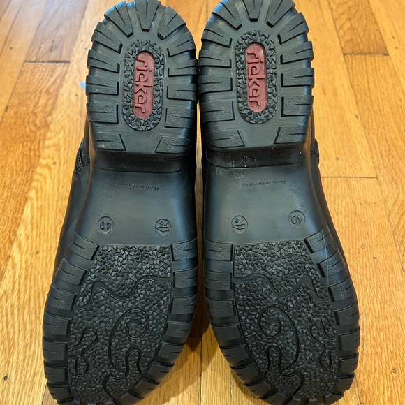 Women’s Rieker Slip On Winter Boots in Black Eur Size 40 (8.5) - Picture 6 of 7